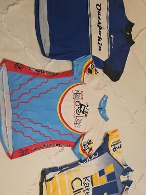 Women's Short Sleeve Cycling Jerseys (2 Sm, 1 XS)